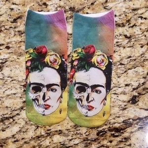 Frida kahlo skull socks